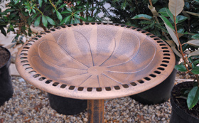 Bird Baths & Bowls