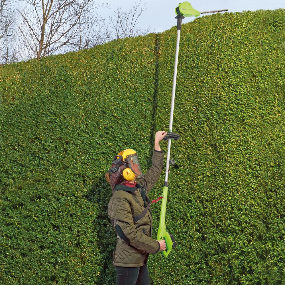 18V Telescopic Cordless Hedge Trimmer