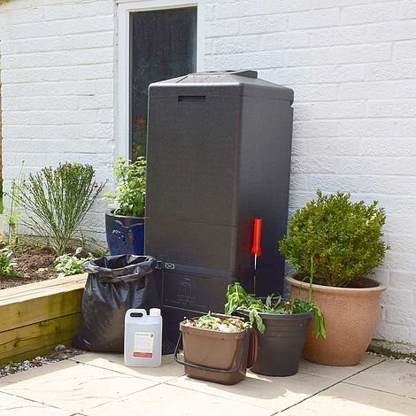 Hotbin Mini Composter and accessories